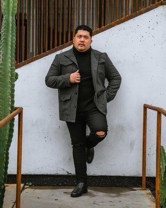 Come indossare e abbinare una giacca grigio scuro: Opta per una giacca grigio scuro e jeans strappati neri per un outfit rilassato ma alla moda. Opta per un paio di stivali chelsea in pelle neri per un tocco virile.