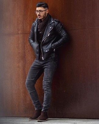 Quale stivali chelsea indossare con jeans aderenti grigi: Mostra il tuo stile in una giacca da moto in pelle nera con jeans aderenti grigi per un'atmosfera casual-cool. Stivali chelsea impreziosiranno all'istante anche il look più trasandato.