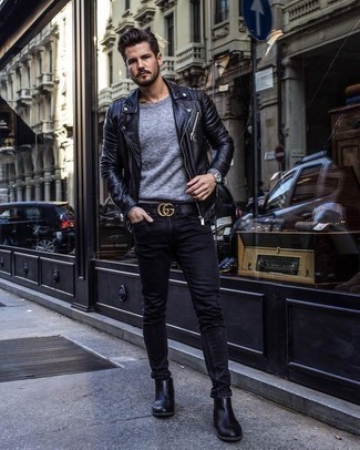 Quale giacca da moto indossare con jeans neri per un uomo di 30 anni in modo casual: Combina una giacca da moto con jeans neri per affrontare con facilità la tua giornata. Sfodera il gusto per le calzature di lusso e calza un paio di stivali chelsea in pelle neri.