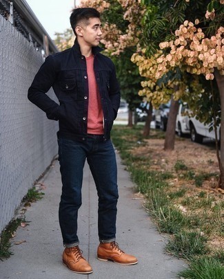 Come indossare e abbinare una giacca di jeans con jeans in autunno 2024: Abbina una giacca di jeans con jeans per un look spensierato e alla moda. Scegli uno stile classico per le calzature e opta per un paio di stivali casual in pelle terracotta. Una magnifica idea per essere cool e perfettamente alla moda anche durante la stagione transitoria.