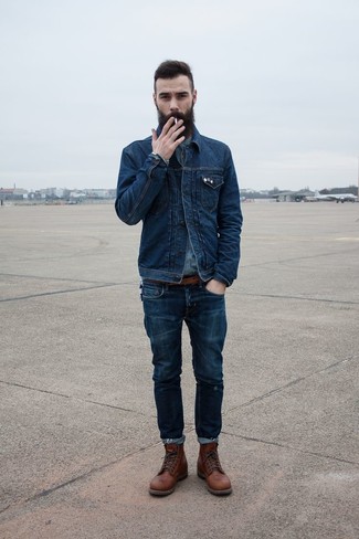 Quale giacca di jeans indossare con stivali casual terracotta: Mostra il tuo stile in una giacca di jeans con jeans blu scuro per un look raffinato per il tempo libero. Opta per un paio di stivali casual terracotta per mettere in mostra il tuo gusto per le scarpe di alta moda.