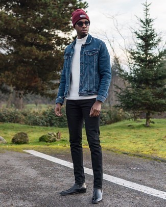 Come indossare e abbinare stivali per un uomo di 20 anni quando fa freddo: Indossa una giacca di jeans blu con jeans neri per un fantastico look da sfoggiare nel weekend. Sfodera il gusto per le calzature di lusso e calza un paio di stivali.