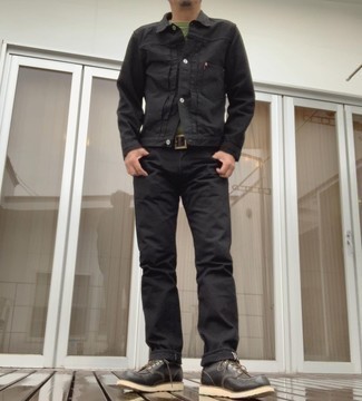 Come indossare e abbinare stivali casual in pelle neri: Mostra il tuo stile in una giacca di jeans nera con jeans neri per affrontare con facilità la tua giornata. Scegli uno stile classico per le calzature e opta per un paio di stivali casual in pelle neri.