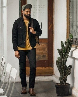 Come indossare e abbinare stivali marrone scuro per un uomo di 40 anni in autunno 2024: Mostra il tuo stile in una giacca di jeans nera con jeans neri per un fantastico look da sfoggiare nel weekend. Scegli un paio di stivali marrone scuro come calzature per mettere in mostra il tuo gusto per le scarpe di alta moda. Questo, ovviamente, è il look perfetto per questo autunno.