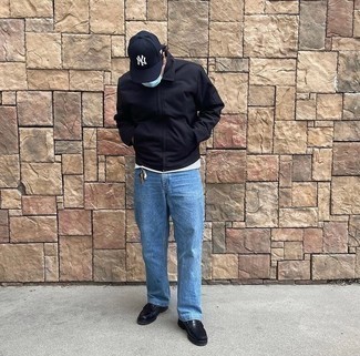 Come indossare e abbinare un berretto da baseball blu scuro per un uomo di 30 anni: Combina una giacca harrington nera con un berretto da baseball blu scuro per un look comfy-casual. Opta per un paio di mocassini eleganti in pelle neri per un tocco virile.