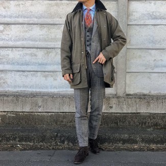 Come indossare e abbinare una giacca leggera con scarpe brogue: Potresti combinare una giacca leggera con un abito a tre pezzi scozzese grigio come un vero gentiluomo. Scarpe brogue sono una valida scelta per completare il look.