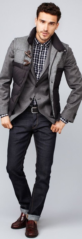 Quale jeans indossare con un blazer grigio: Abbina un blazer grigio con jeans per un look elegante ma non troppo appariscente. Indossa un paio di mocassini eleganti in pelle bordeaux per mettere in mostra il tuo gusto per le scarpe di alta moda.