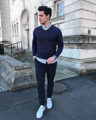 Camicia a maniche lunghe a righe verticali bianca e blu scuro di Saint Laurent