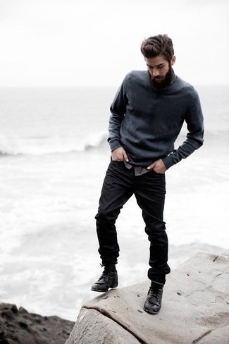 Maglione con scollo a v grigio scuro di Calvin Klein
