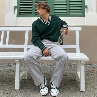 Maglione con scollo a v verde scuro di Calvin Klein