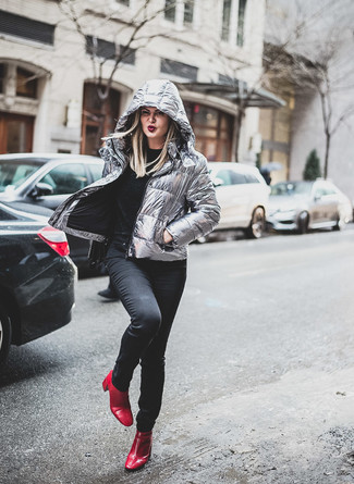 Come indossare e abbinare una giacca in modo smart-casual: Potresti indossare una giacca e jeans aderenti neri per un look semplice, da indossare ogni giorno. Stivaletti in pelle rossi sono una eccellente scelta per completare il look.