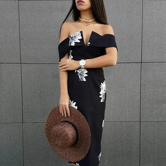 Come indossare e abbinare un borsalino in modo smart-casual: Scegli un vestito a tubino a fiori nero e bianco e un borsalino per un look comfy-casual.