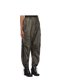 Pantaloni cargo marrone scuro di Random Identities