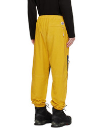 Pantaloni sportivi gialli di Moncler