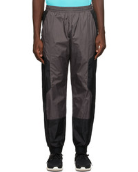 Pantaloni sportivi grigio scuro di Moncler