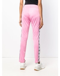 Pantaloni sportivi rosa di Chiara Ferragni