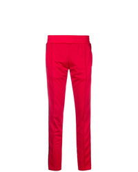Pantaloni sportivi rossi di Chiara Ferragni