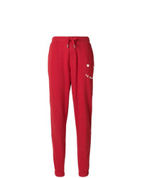 Pantaloni sportivi rossi di Zoe Karssen