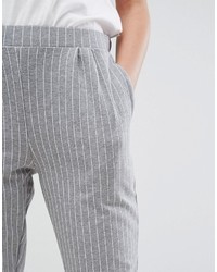 Pantaloni stretti in fondo a righe orizzontali grigi di Pull&Bear