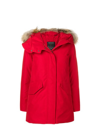 Parka rosso di Woolrich