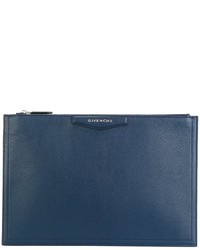 Pochette blu di Givenchy