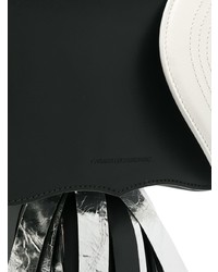 Pochette in pelle nera e bianca di Calvin Klein 205W39nyc