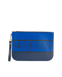 Pochette in pelle stampata blu scuro di Alexander McQueen