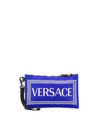 Pochette in pelle stampata blu di Versace