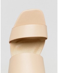Sandali con tacco in pelle beige