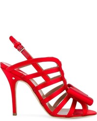Sandali di raso decorati rossi di Laurence Dacade