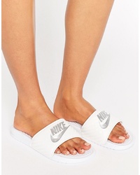 Sandali piatti di gomma stampati bianchi di Nike