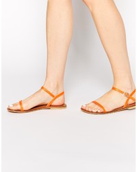 Sandali piatti in pelle arancioni di Asos