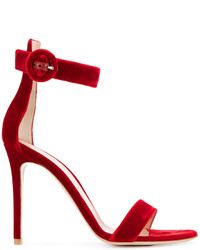 Sandali rossi di Gianvito Rossi