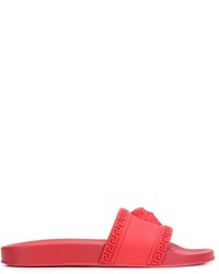 Sandali rossi di Versace