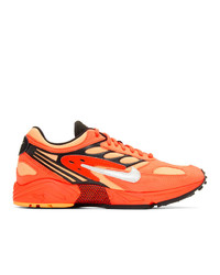 Scarpe sportive arancioni di Nike