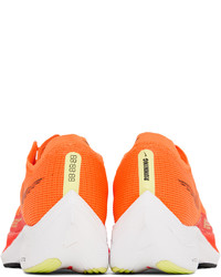 Scarpe sportive arancioni di Nike