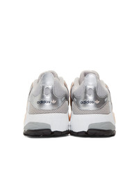 Scarpe sportive argento di adidas Originals