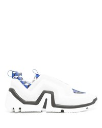 Scarpe sportive bianche e blu scuro di Pierre Hardy