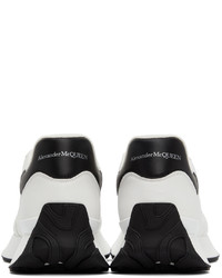 Scarpe sportive bianche e nere di Alexander McQueen
