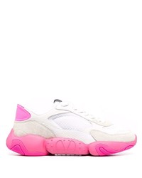 Scarpe sportive bianche e rosa di Valentino Garavani