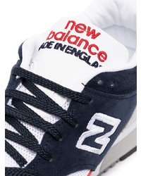 Scarpe sportive bianche e rosse e blu scuro di New Balance