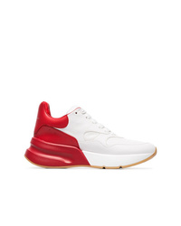 Scarpe sportive bianche e rosse di Alexander McQueen