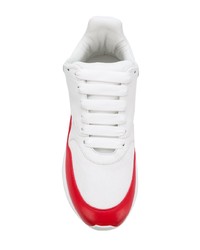 Scarpe sportive bianche e rosse di Alexander McQueen