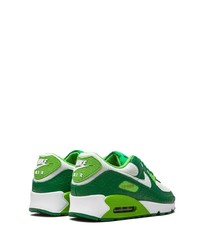 Scarpe sportive bianche e verdi di Nike