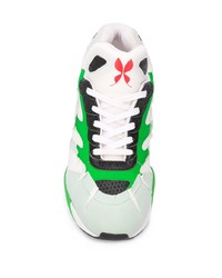 Scarpe sportive bianche e verdi di F_WD