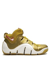 Scarpe sportive dorate di Nike