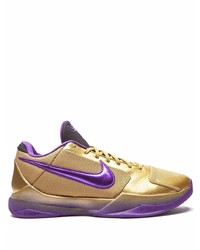 Scarpe sportive dorate di Nike