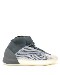 Scarpe sportive grigie di adidas YEEZY