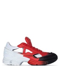 Scarpe sportive in pelle bianche e rosse di Adidas By Raf Simons