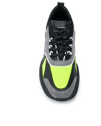 Scarpe sportive in pelle nere di SWEA